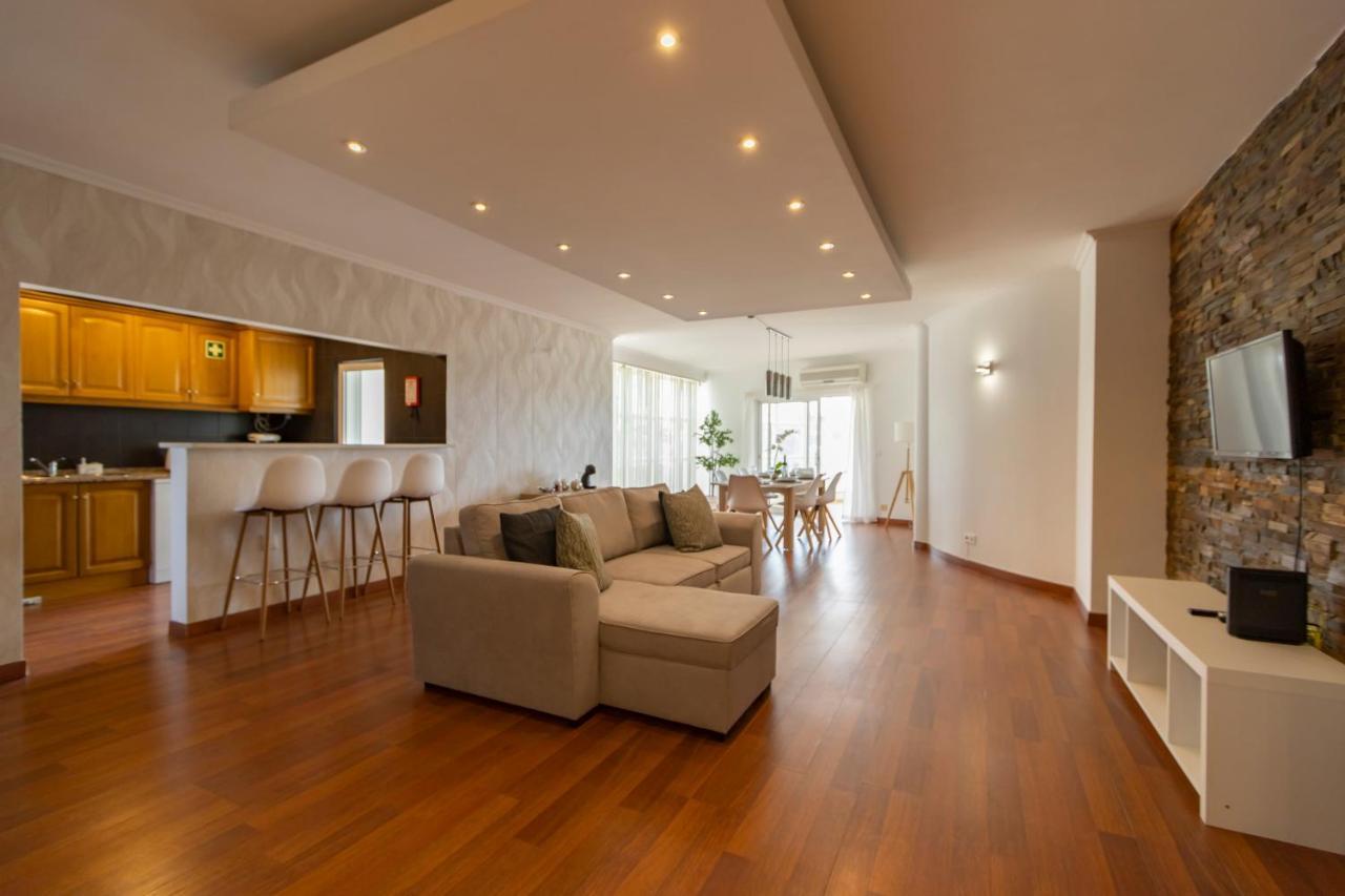 Spaceful Apartment In Albufeira Buitenkant foto