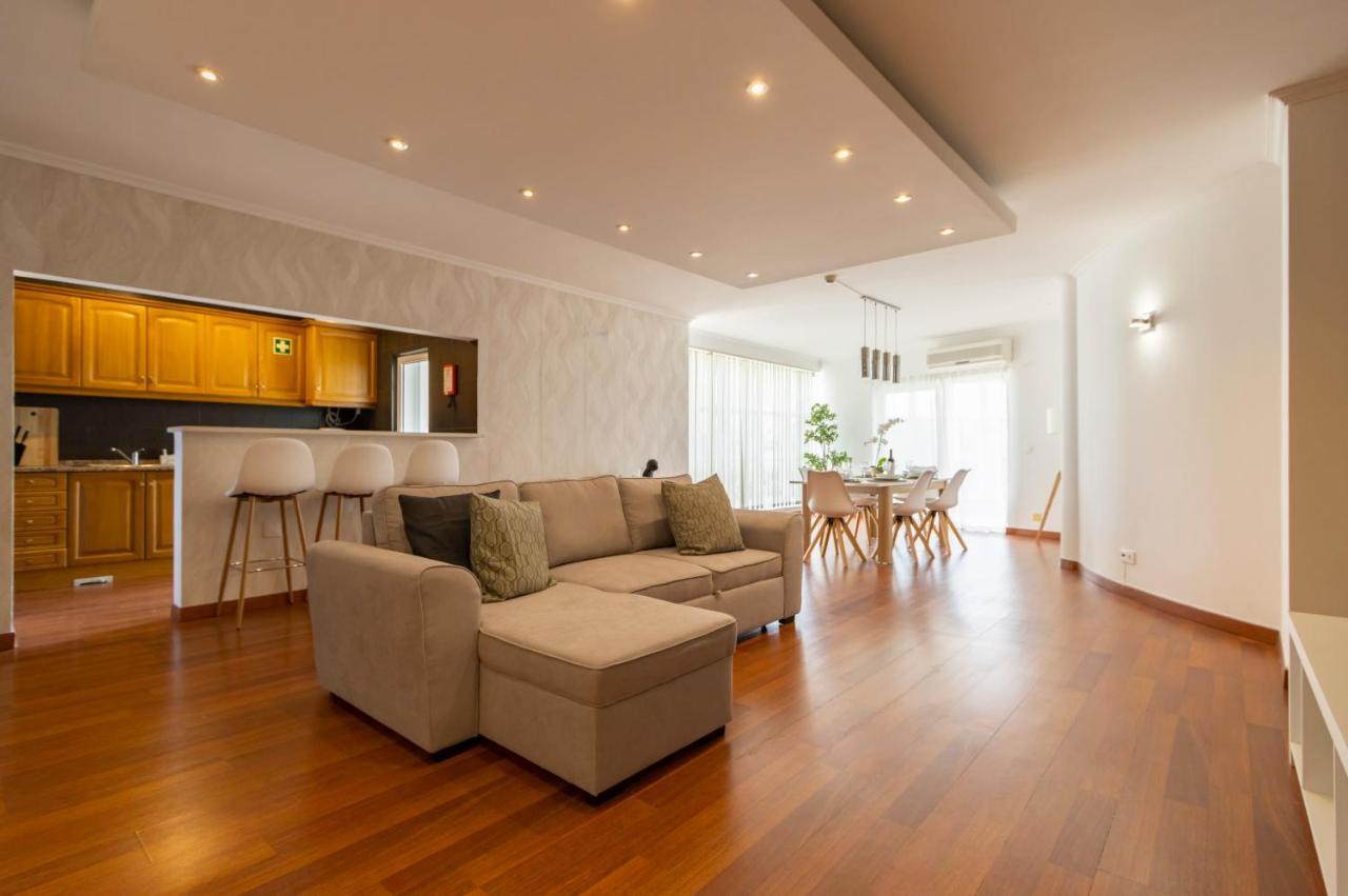 Spaceful Apartment In Albufeira Buitenkant foto