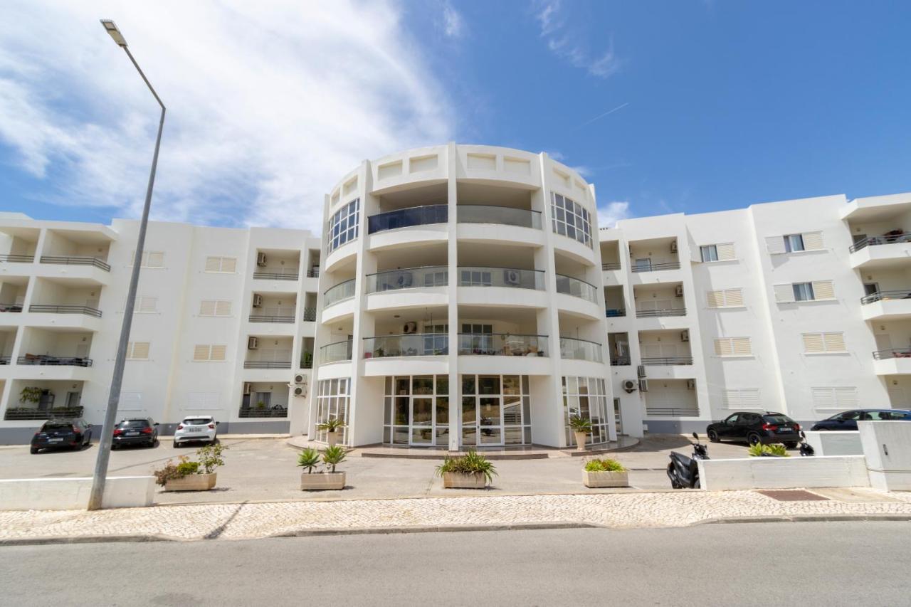 Spaceful Apartment In Albufeira Buitenkant foto