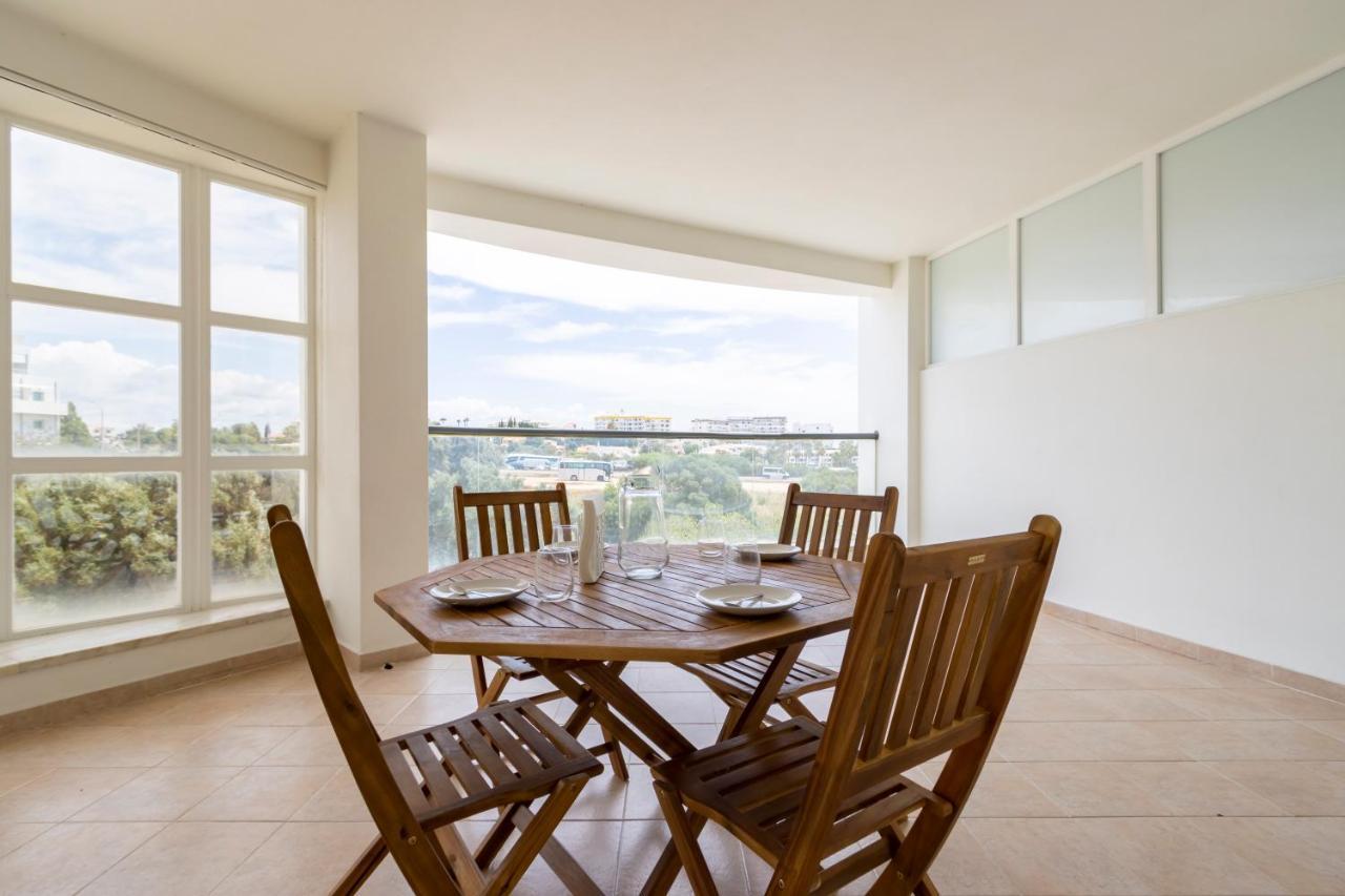 Spaceful Apartment In Albufeira Buitenkant foto